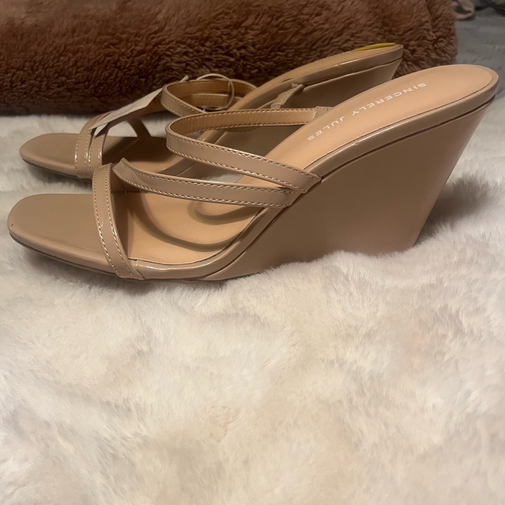 Women's Tan Wedge Sandals